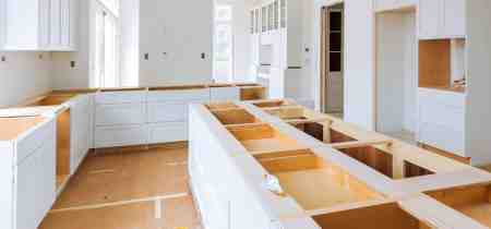 Modular vs. Custom Kitchens: Which Saves More?